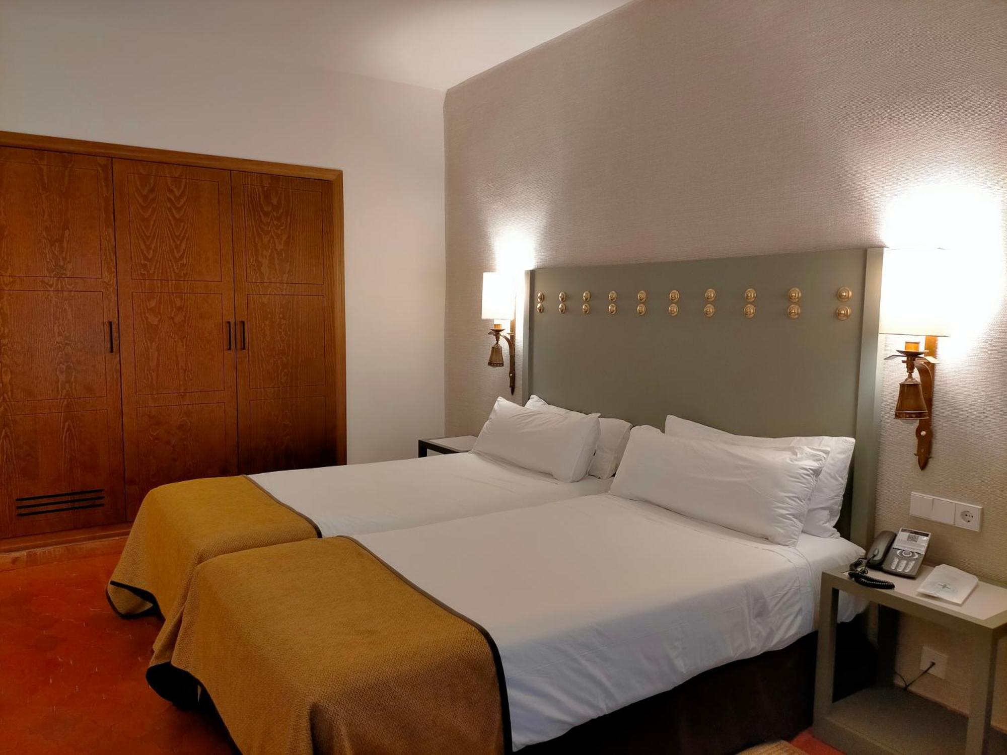 Parador de Benavente Bagian luar foto