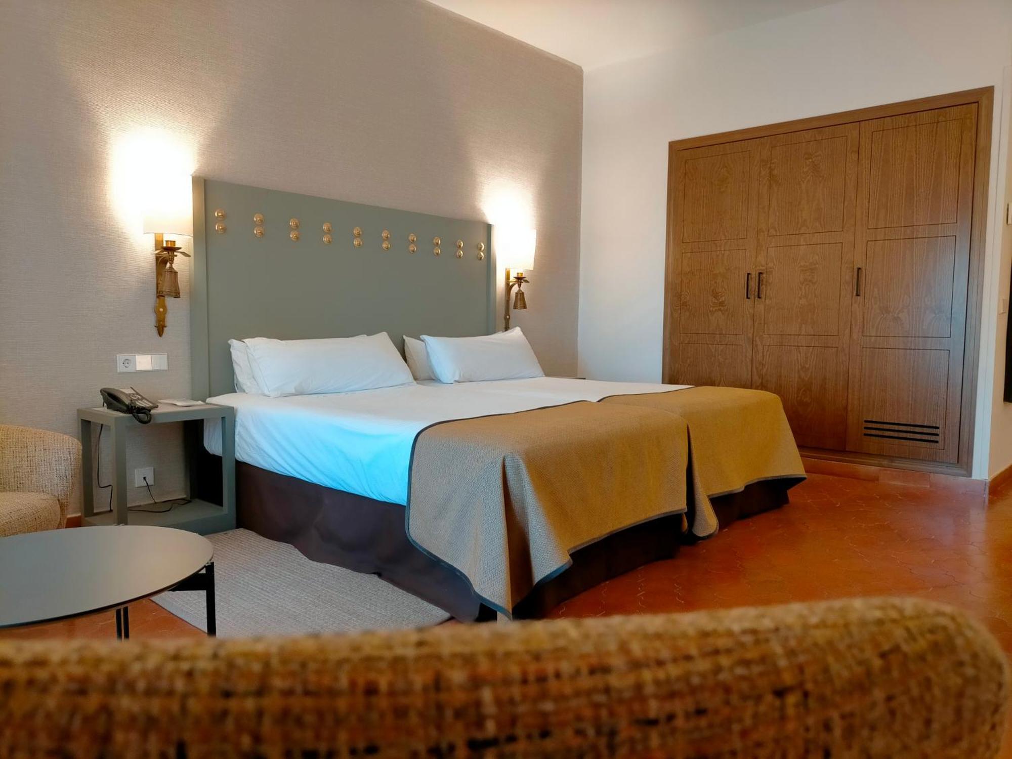 Parador de Benavente Bagian luar foto