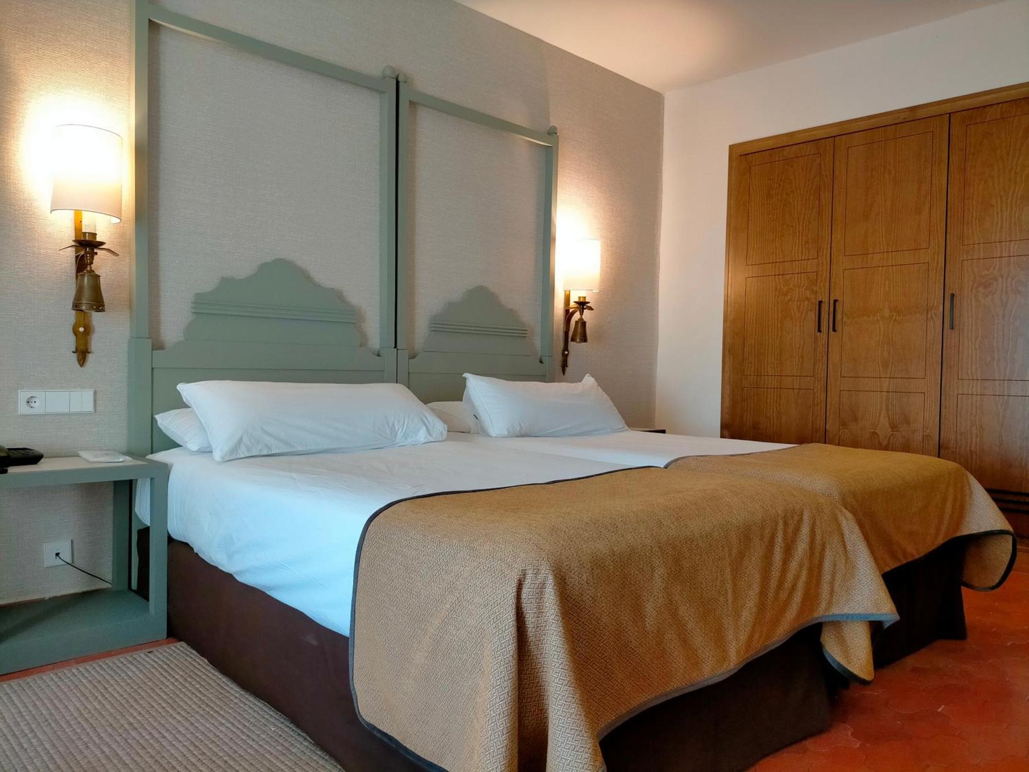 Parador de Benavente Bagian luar foto