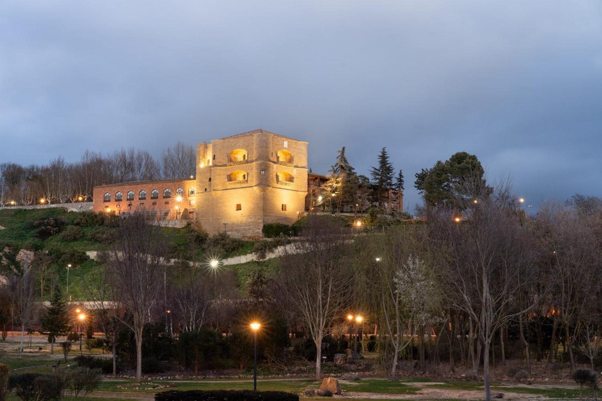 Parador de Benavente Bagian luar foto